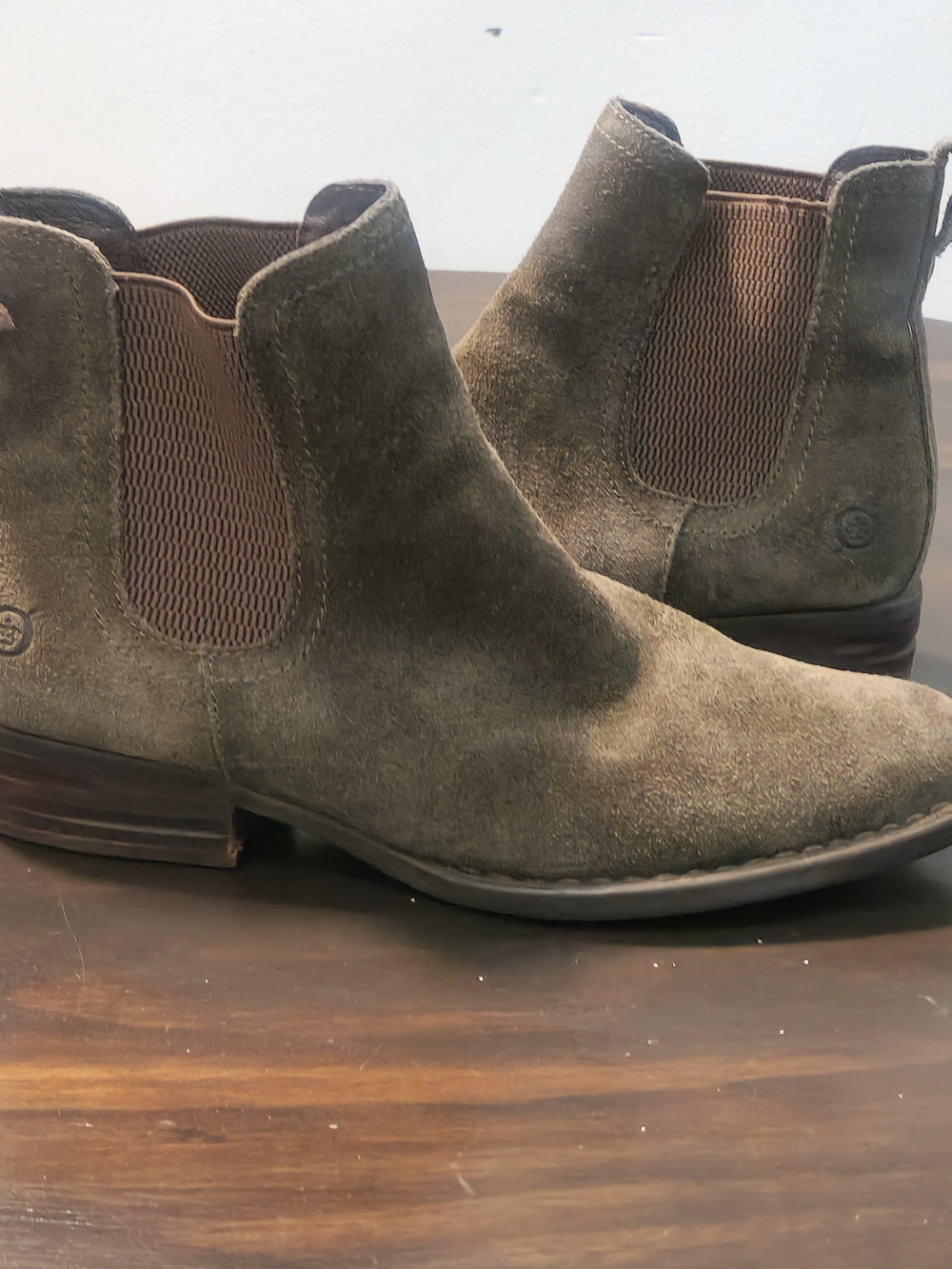 Børn Casco Olive Green Chelsea Boots | Suede & Full-Grain Leather | 6M - Picture 4 of 10